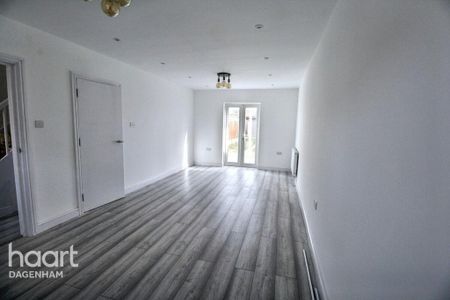 2 bedroom terraced house to rent - Photo 2