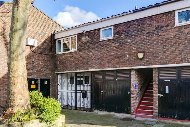 3 bedroom maisonette in Islington - Photo 1