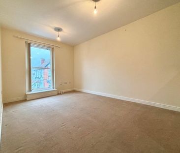 Bath Road, Cheltenham, GL53 - Photo 4