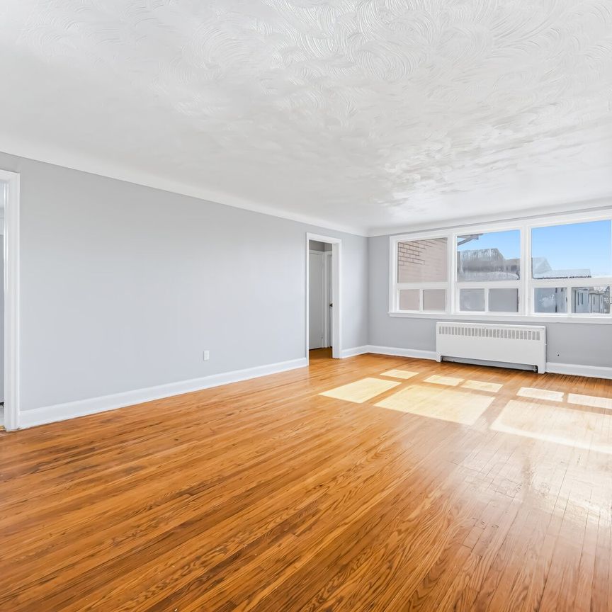 For Lease - 1047 Churchill Avenue Unit# 5, Oakville, Ontario - Photo 1