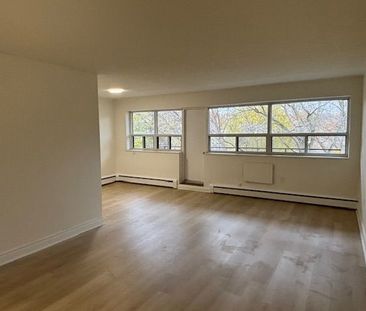 For Lease - 159 Stephen Drive Unit# 204, Toronto, Ontario - Photo 2