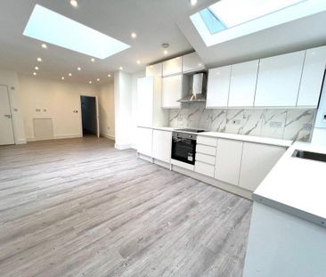 4 bedroom semi-detached house to rent - Photo 1