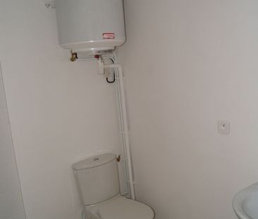 A LOUER - CHATEAURENARD - Appartement T2 de 26 m² dans le centre vi... - Photo 5