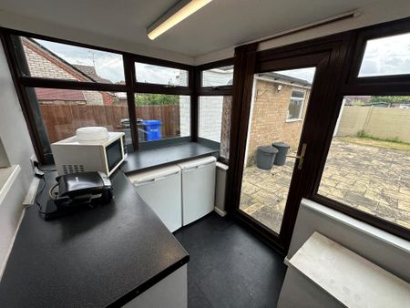 2 bedroom bungalow to rent - Photo 5