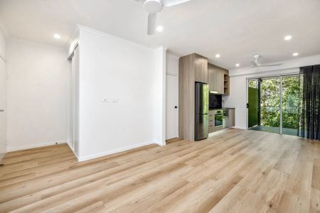 Unfurnished modern apartment - Photo 4