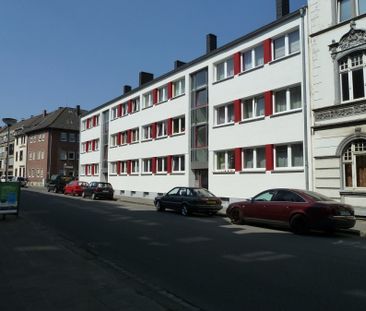 Drei-Zimmer-Wohnung mit Balkon!! - Photo 1