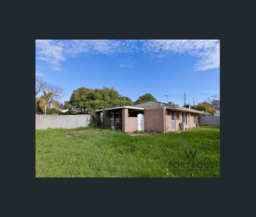 Spacious and Bright 3-Bedroom Home with Large Backyard - Photo 6