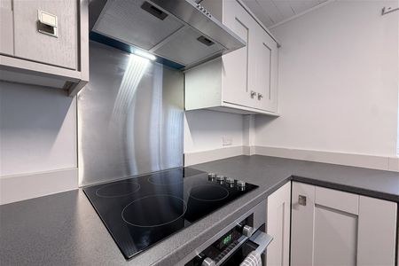 247 Springfield Road, Belfast, BT12 7DD - Photo 4