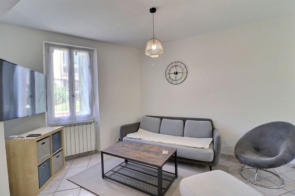 CHAMBRE 14M² AVEC SALLE D'EAU COMMUNE - Photo 1