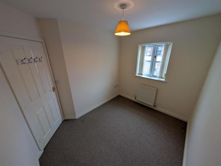 2 bedroom semi-detached house to rent - Photo 2