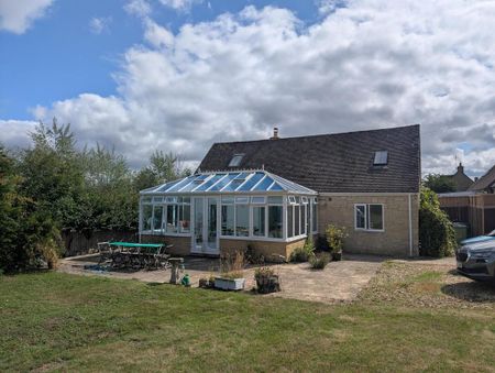 3 bedroom detached house to rent - Photo 4