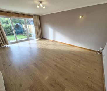 3 bedroom detached bungalow to rent - Photo 3