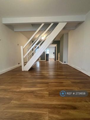 2 bedroom detached house to rent - Photo 1