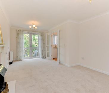 2 bedroom retirement property to rent - Photo 5