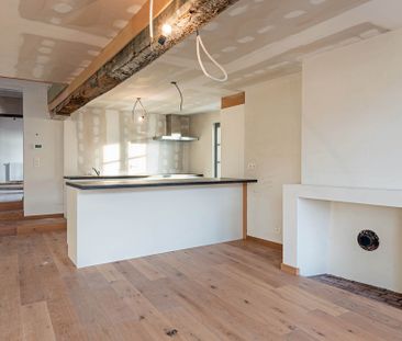 Uitzonderlijk en volledig vernieuwd duplex-appartement gelegen op d... - Photo 6