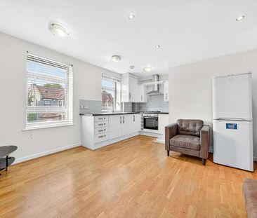 Green Lane, Ilford, Essex, IG1 - Photo 6