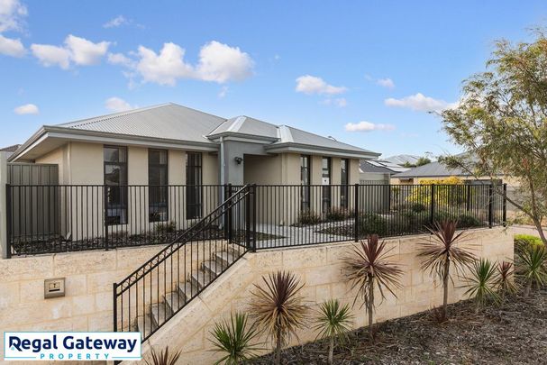 7 Ossett Street, WELLARD WA 6170 - Photo 1