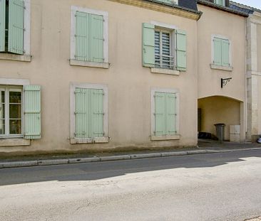 Appartement BAZOUGES SUR LE LOIR T3 - Photo 5