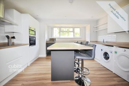 1 bedroom in a house share to rent - Photo 2