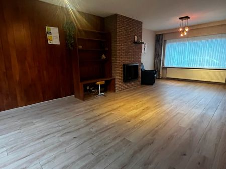 Verzorgde woning met twee slaapkamers, tuintje en garage. - Foto 4