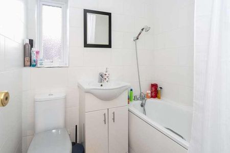 Mortimer Close, Wd, Bushey, WD23 - Photo 4