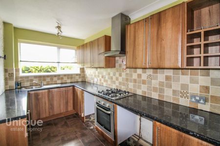 2 bedroom apartment to rent - Photo 4