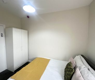 Wetherby Grove (Room 4), Burley, Leeds - Photo 6