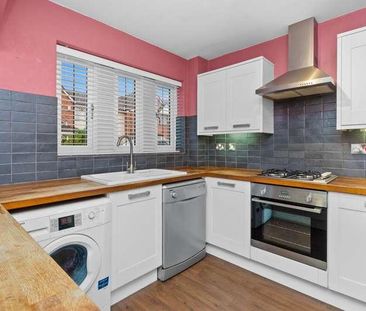 Deacons Close, Croft, WA3 - Photo 2