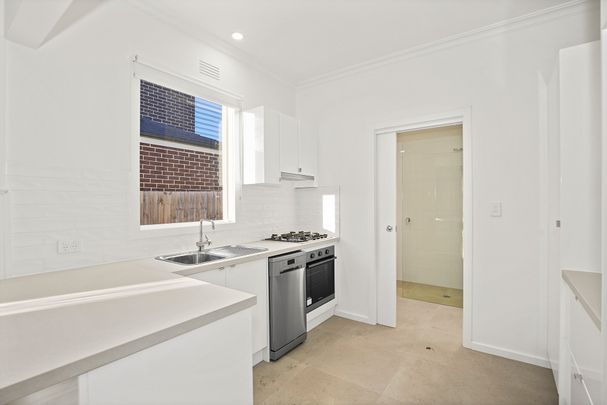 1/11 Queens Parade, Glen Iris - Photo 1