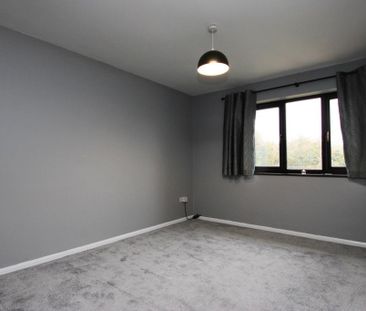 2 bedroom semi-detached house to rent - Photo 4