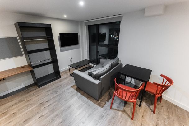 Studio Flat, Low Hill, L6 - Photo 1
