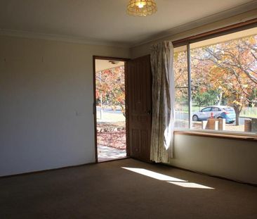 Tidy Two-Bedroom Unit in Peaceful Location - Photo 4