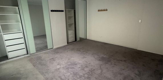 Modern 1-Bedroom Flat in Prime Bardia Location – Utilities Included - Photo 2