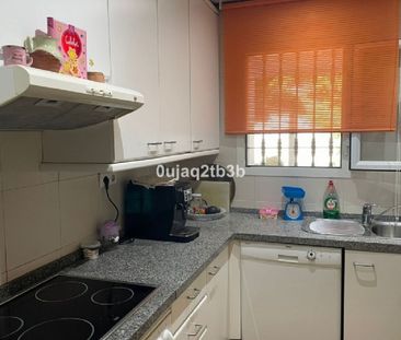 2 Bedroom Apartment For Rent in La Quinta, Málaga - Photo 5