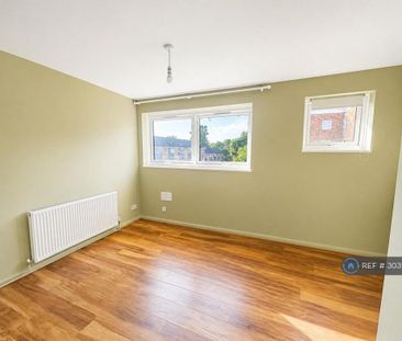 4 bedroom terraced house to rent - Photo 1