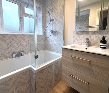 Rapleys Field, Woking, Surrey, GU24 - Photo 5