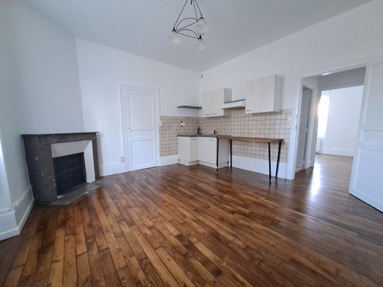 Appartement T2 rénové – Is- sur- Tille – Proches commerces - Photo 1