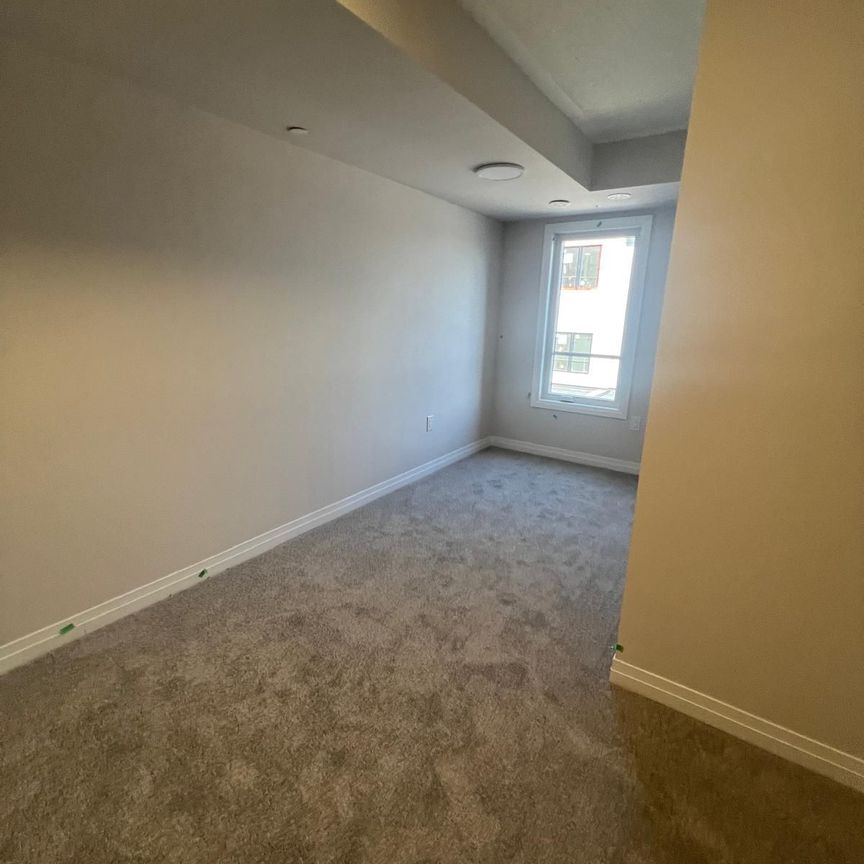 For Lease - 21 Baynes Way Unit# 2, Bradford West Gwillimbury, Ontario - Photo 1