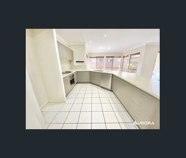 10 Ribonwood Street, Thornlands, Qld 4164 - Photo 3