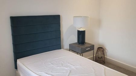 2 bedroom apartment to rent - Photo 5