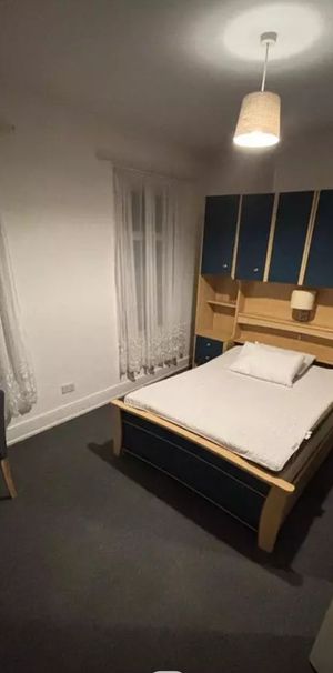 Room in a Shared House, Millais Road, E11 - Photo 1