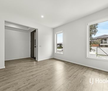 14 Goshawk Road, Sunbury VIC, Belconnen - Photo 5