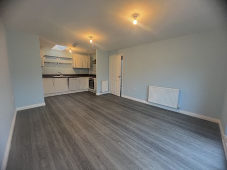 Lincoln Place, Waterlooville - Photo 2