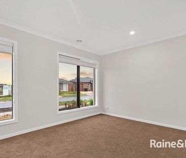 17 Henderson Circuit, Aintree, VIC 3336 - Photo 4