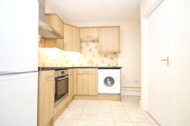 2 bedroom maisonette to rent - Photo 1