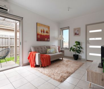 Great Value, Fantastic Location! - Photo 4