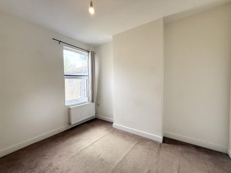 4 Bedroom House To Let - Photo 2