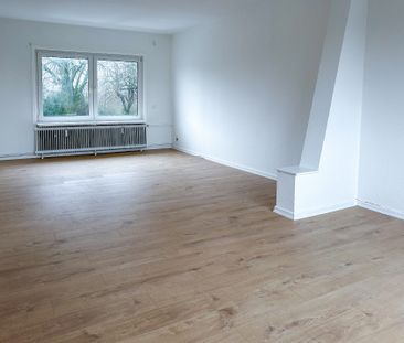 Sofort bezugsbereit: Wunderschöne, lichtduchflutete Wohnung im ruhi... - Photo 1