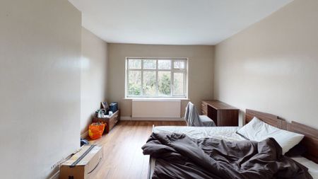 Dennistead Crescent, Headingley - Photo 4