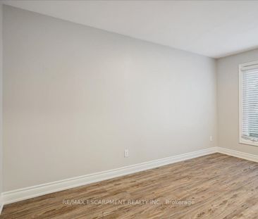 Detached Home For Lease | W8062822 - Photo 6